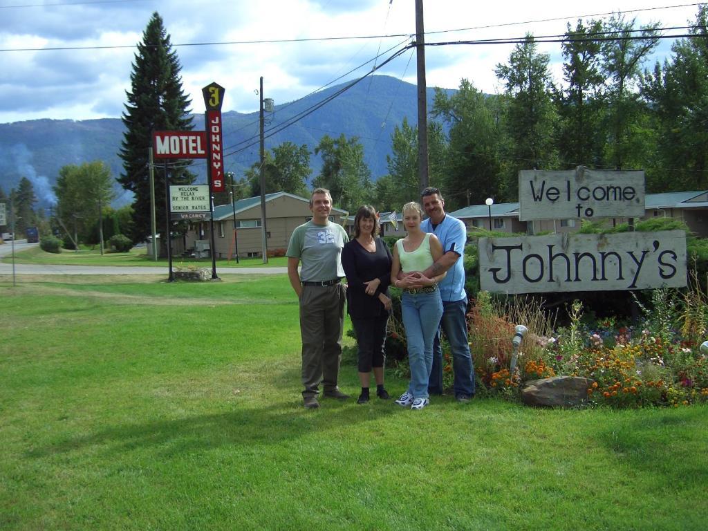 Johnny'S Motel Grand Forks Esterno foto