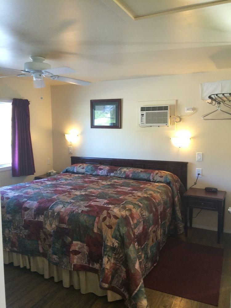 Johnny'S Motel Grand Forks Esterno foto