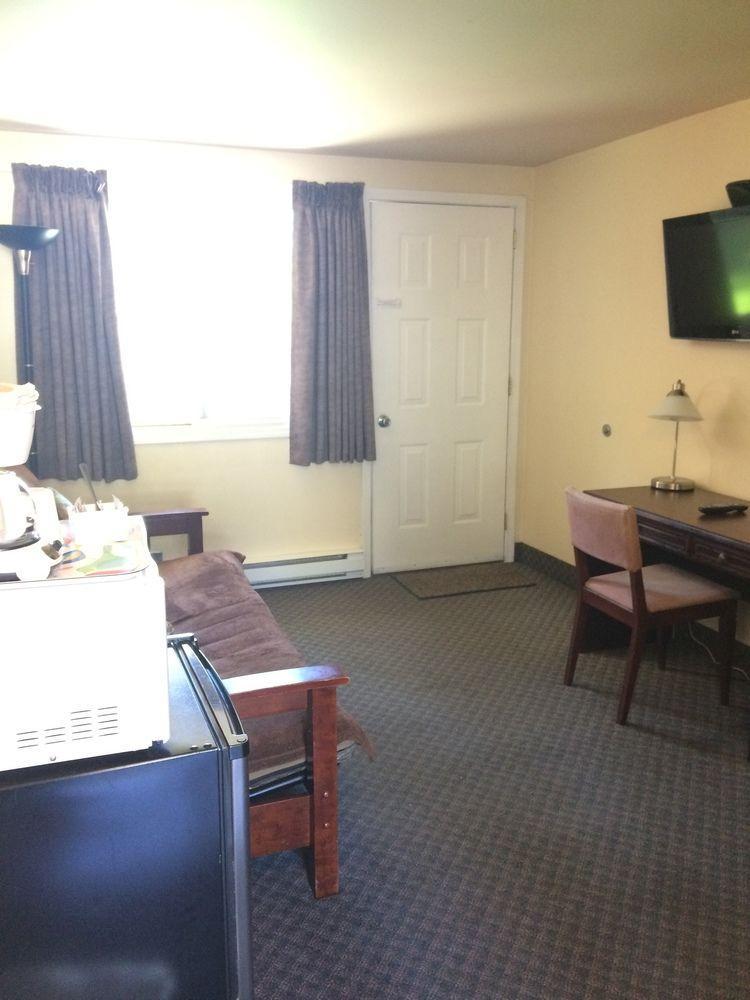 Johnny'S Motel Grand Forks Esterno foto