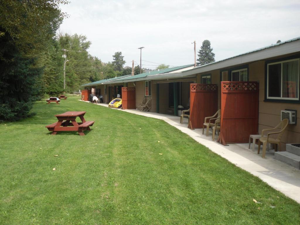 Johnny'S Motel Grand Forks Esterno foto