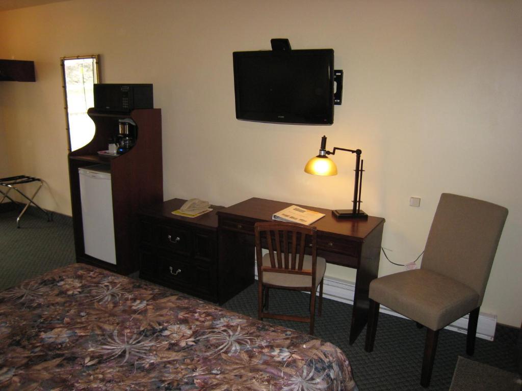 Johnny'S Motel Grand Forks Esterno foto